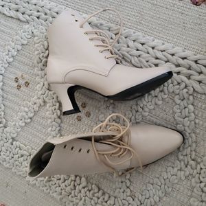 FunTasma Victorian booties size 7